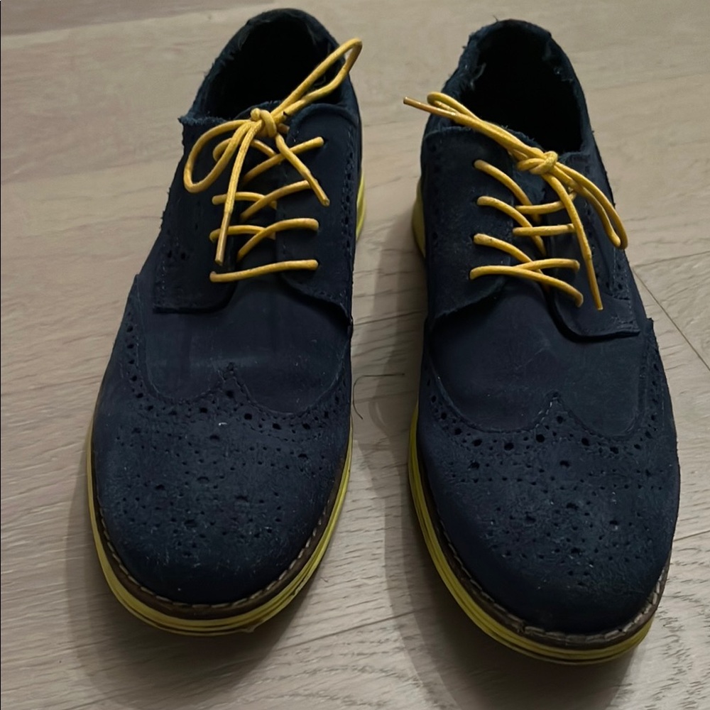 Aldo Black and Yellow Oxfords with Minimalist Design